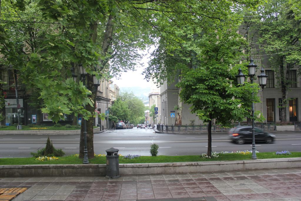 Apartment In Purtseladze Street Tbilissi Extérieur photo