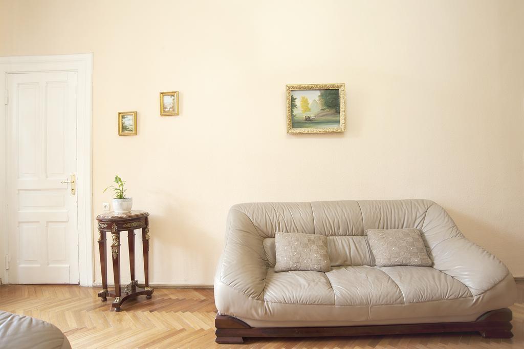 Apartment In Purtseladze Street Tbilissi Extérieur photo