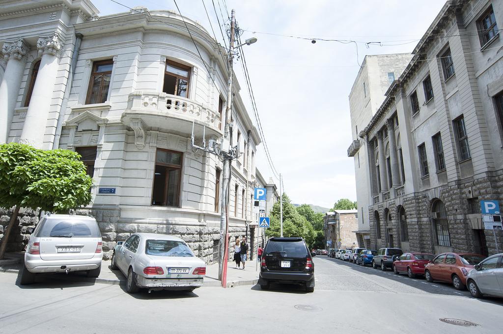 Apartment In Purtseladze Street Tbilissi Extérieur photo